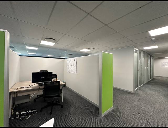 533M² OFFICE TO LET IN DORINGKLOOF